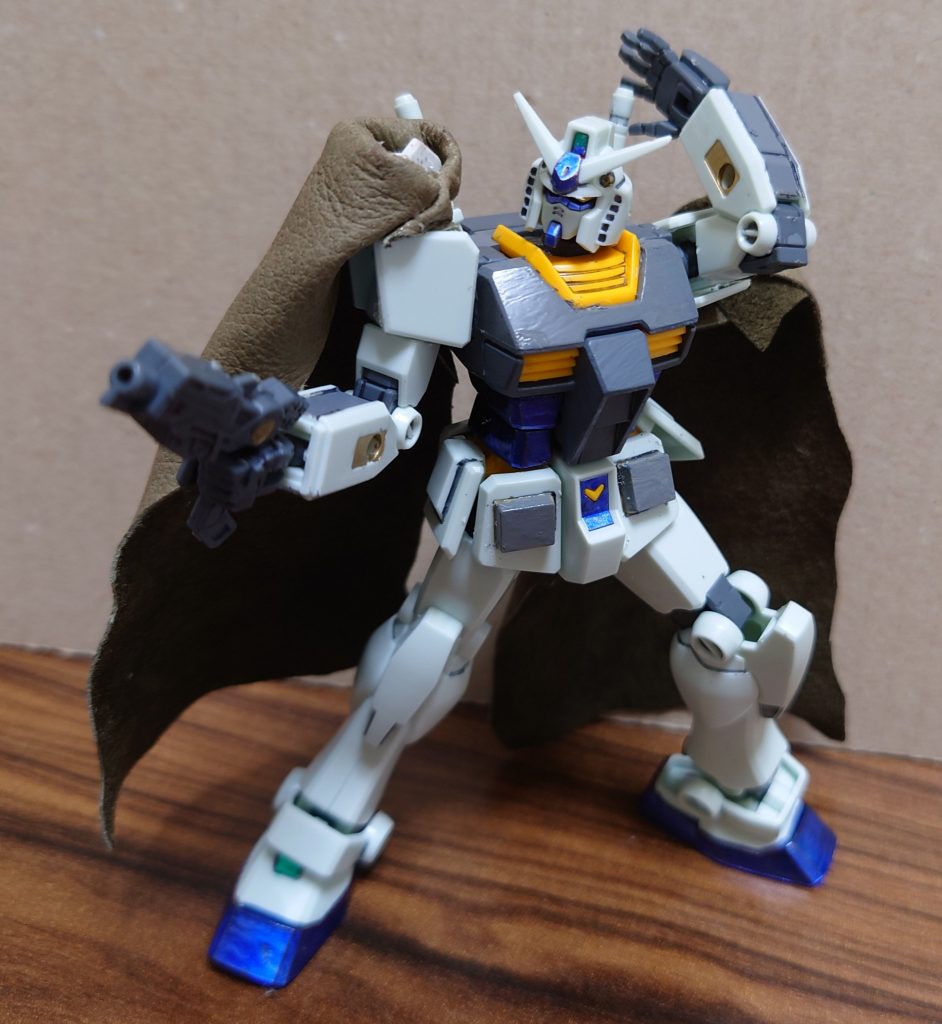 EGグレードのガンダムは、なかなかの可動域でポージングしやすいです！