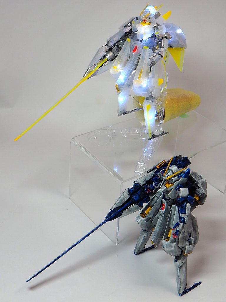 1年前にいつもの筆塗りでイラスト・油絵っぽく塗ったまま放置していたウーンドウォートと一緒に並べて撮影してみました。同じキットですが印象が全く違って面白いです。というか、筆塗りウーンドウォートも中々存在感ありますねぇ。イマイチ塗り方が気に入らなかったのでGUNSTA投稿してませんが…