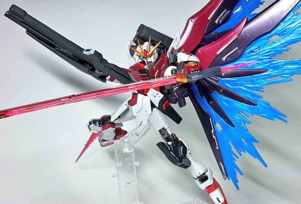 フル装備で三年ほど前の制作したものですが、割と力を入れて作成したので今でも気に入っています。流石に経年で関節はヘタヘタですが……