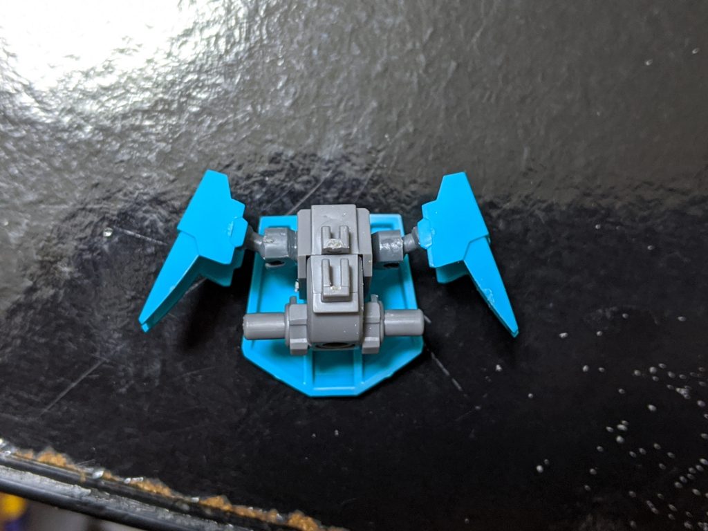 改修点は定番のボールデンでサイドアーマーの位置変更と下肢の合わせ目消しのみ行いました