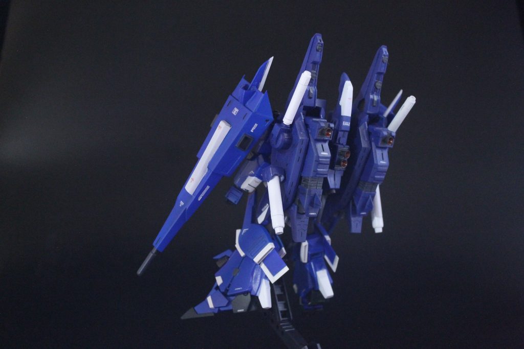 バックパックはコトブキヤ のMSGのレイジングブースターを使用しています