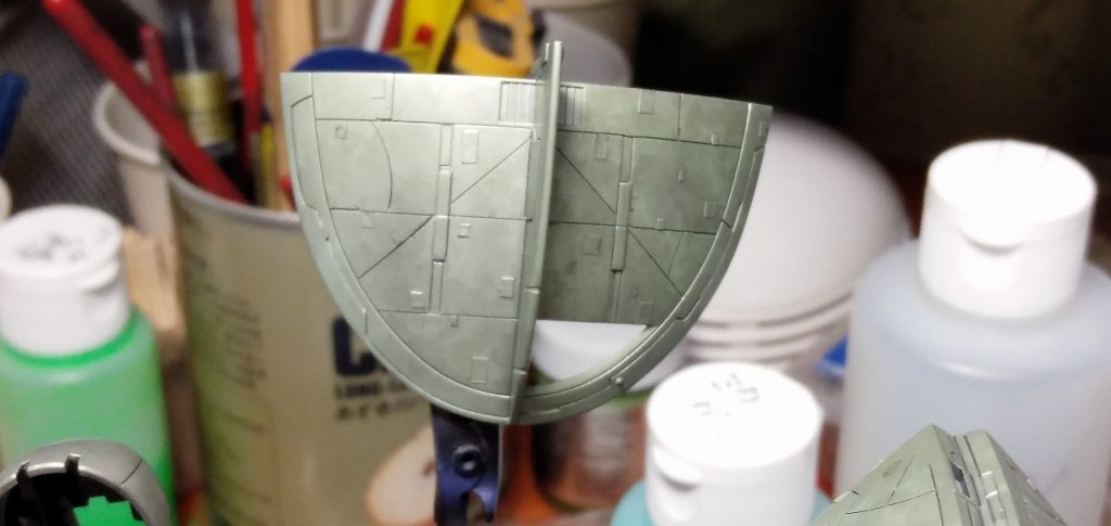 斑になる様に複数の色を重ねてます