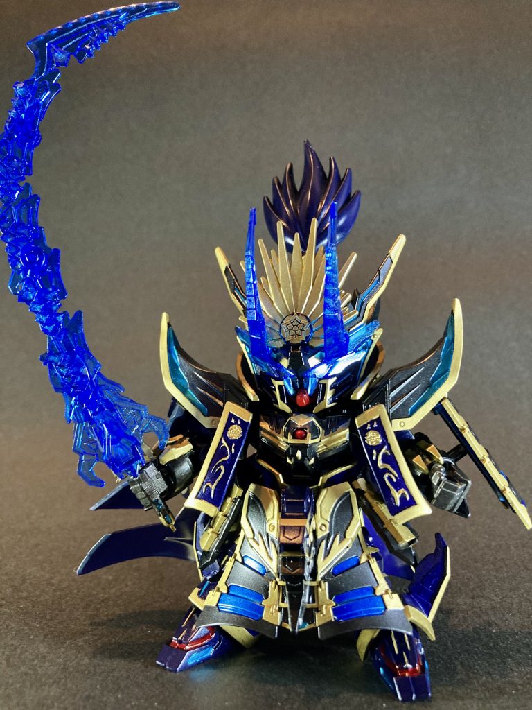 【魔王再臨】信長ガンダムエピオン ダークマスクVer.本能寺の変で炎の中に消えるはずだった運命をある人物の策謀でねじ曲げられ、ダークマスクの邪悪な力で禍々しく変貌した信長の姿。もはや武士の誇りを捨て去り、ただ己一人の野望を遂げるためだけに冷酷非情にして強大な武を行使する。