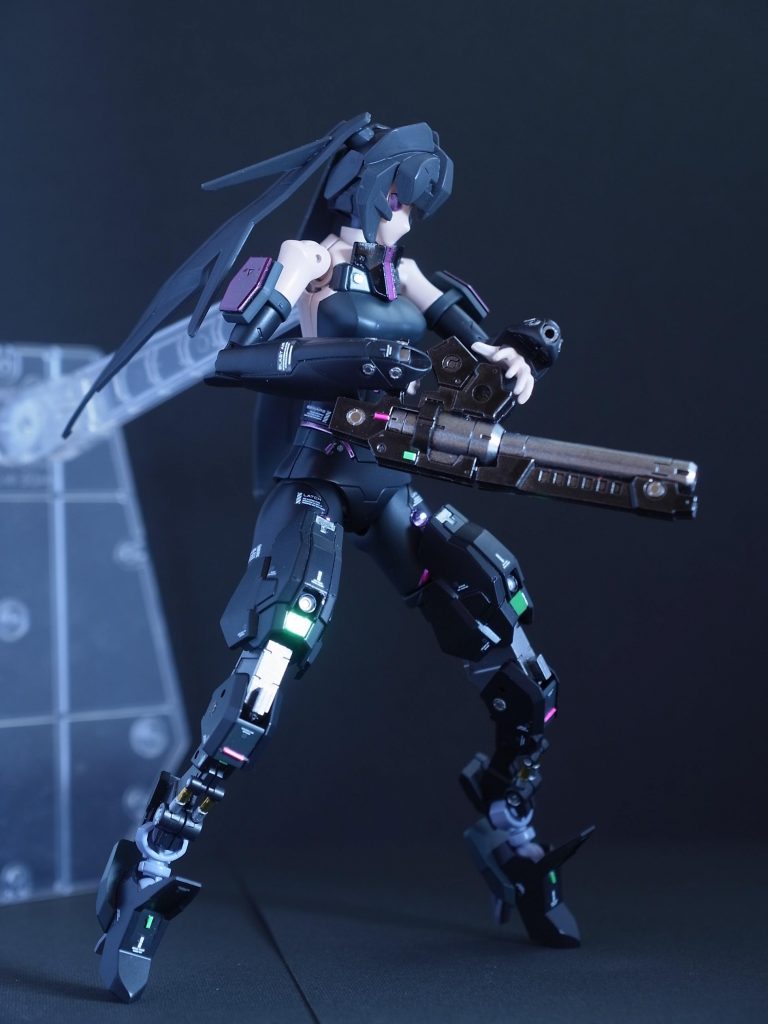 ３０MMのハンドグレネードが良い感じ。モールド満載