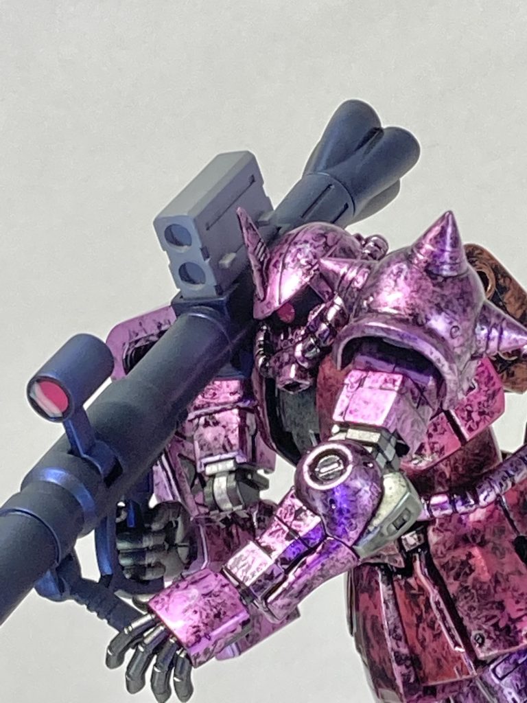 初めてのラップ塗装。加減が分からずちょっとやり過ぎたかもしれませんが、まぁインパクトのある作品にはなったと思います(笑)なにより贈った友人がとっっても喜んでくれたので、作って本当によかったです。最後まで見ていただき、ありがとうございました。