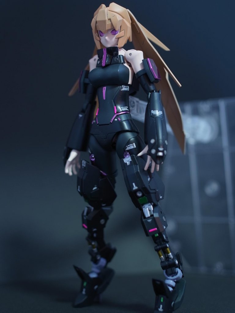 頭部パーツが多く、ヘアスタイル色変え。こんなのも良いですね。