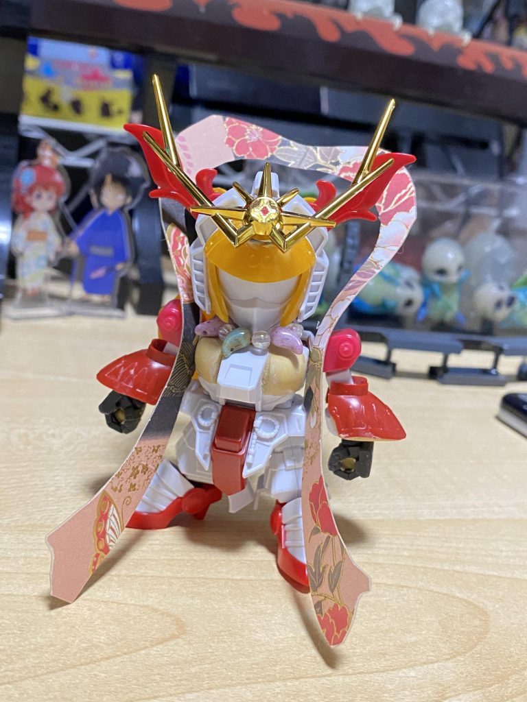 最後の最後で平服作りたくなって急遽追加。羽衣着せて、派手すぎな武装時の飾りを烈光の物に。出来てから結構贅沢にミキシングしてるなーと思いました。BBの戦国系はここで使おうと京都のガンダムベースサテライト行った時に確保してました。