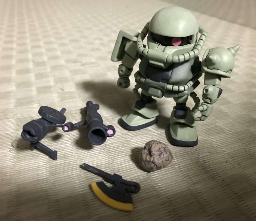 武器はザクマシンガン、バズーカ、ヒートホーク、そして岩。