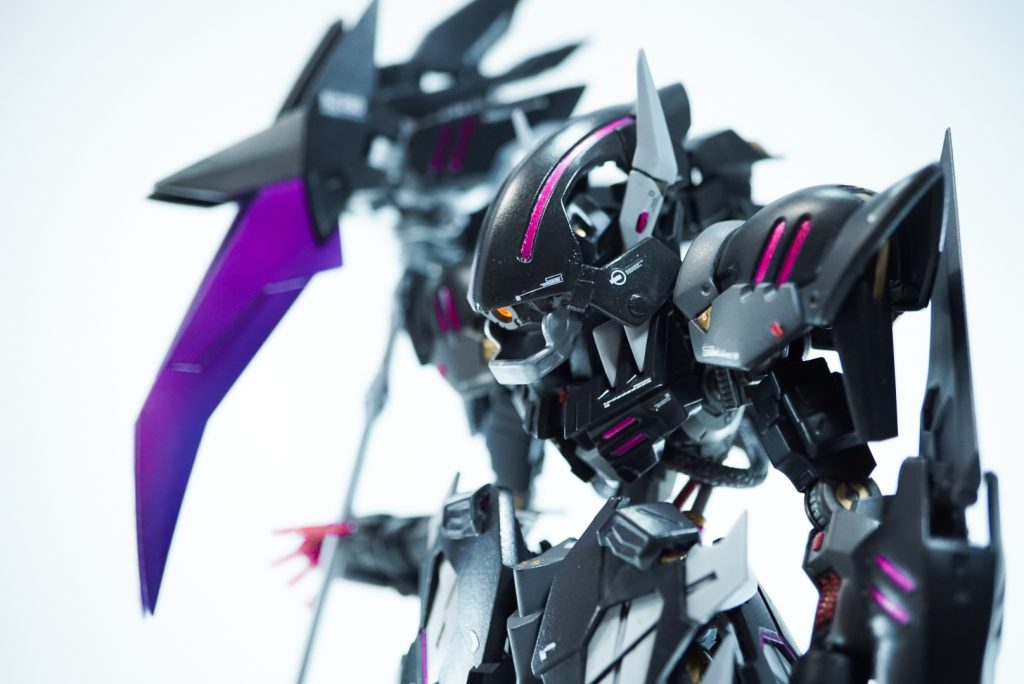 ディフェンシブモード時はモノアイになりますミライトを仕込みｸﾞﾎﾟｫｰﾝもできるようにしてあります