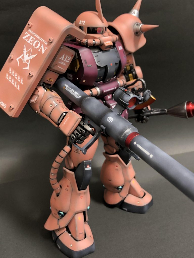 バズーカにもアクセントで一部をキャンディー塗装のレッドを艶消しで。円筒の塗装は難しいです😅どこにハイライトを入れるか、ドライブラシを入れるか……。組み立ててみて当たりを付けて対処しました。