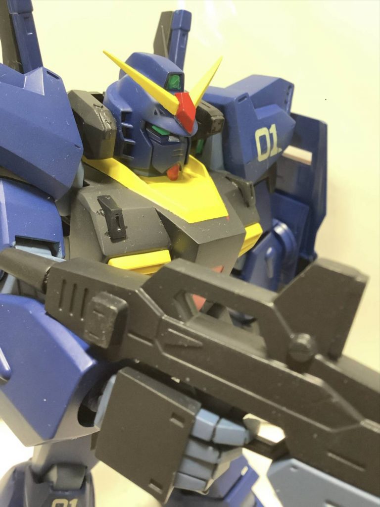 ハンドパーツを使う予定でしたが、キットを改修。手でかなり表情が変わりますね。