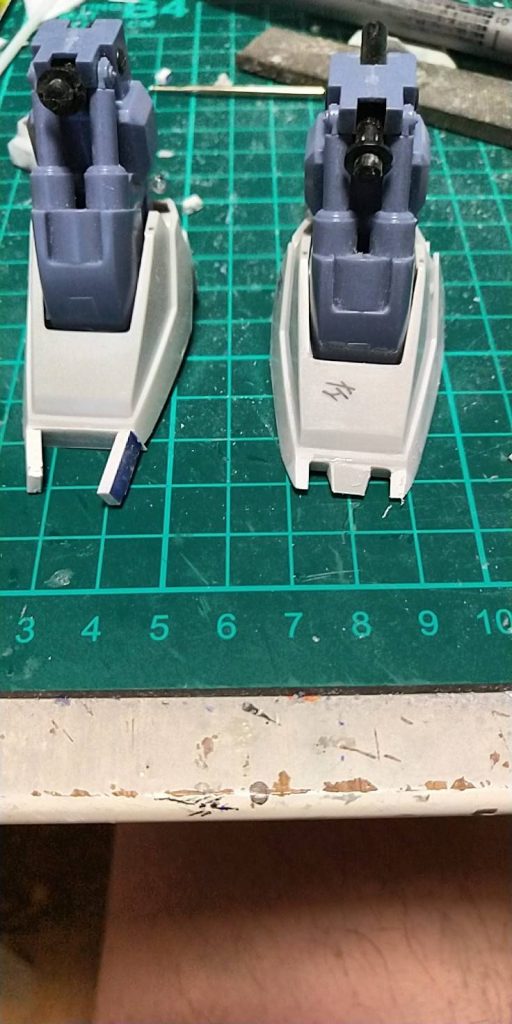 エバーグリーンの角材で作り直し。