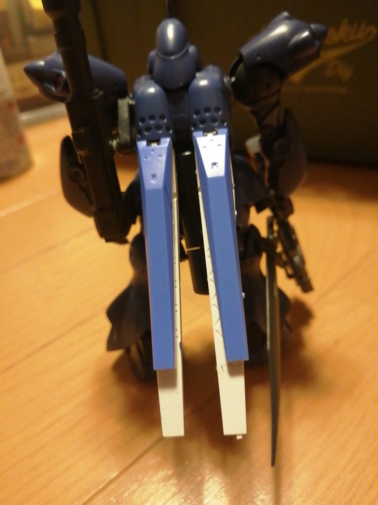 一応、ニュータイプ専用ケンプファーということで、ファンネルを付けました。