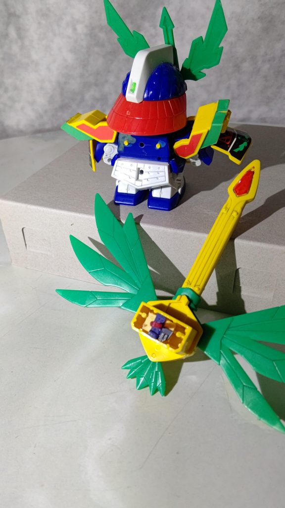 ただしいくら頑丈と言っても接続ピンは細いので過信は禁物たぞ。もし実家に元祖SD残ってましたら、大変貴重な品ですので大事にしてあげてください。以上、お目汚しでしたm(_ _)m