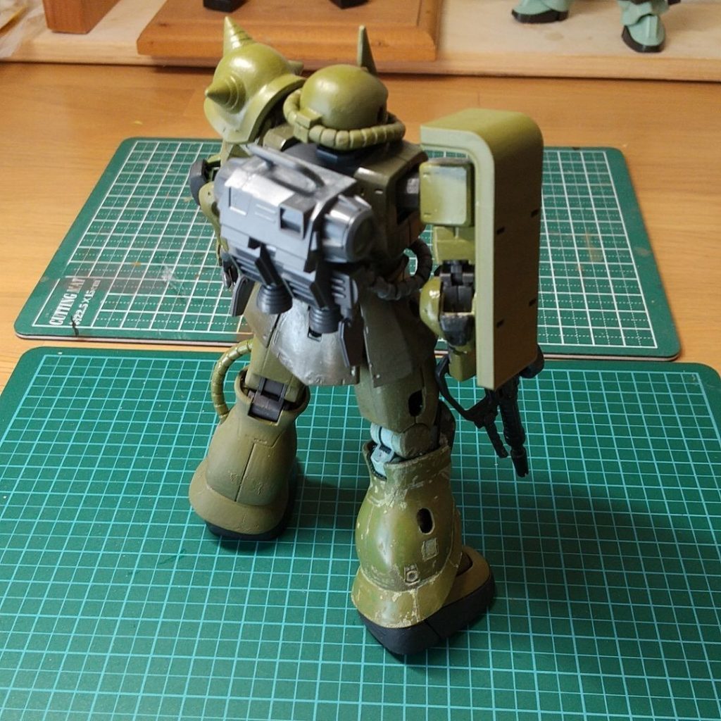 足の辺りが特にひどい…