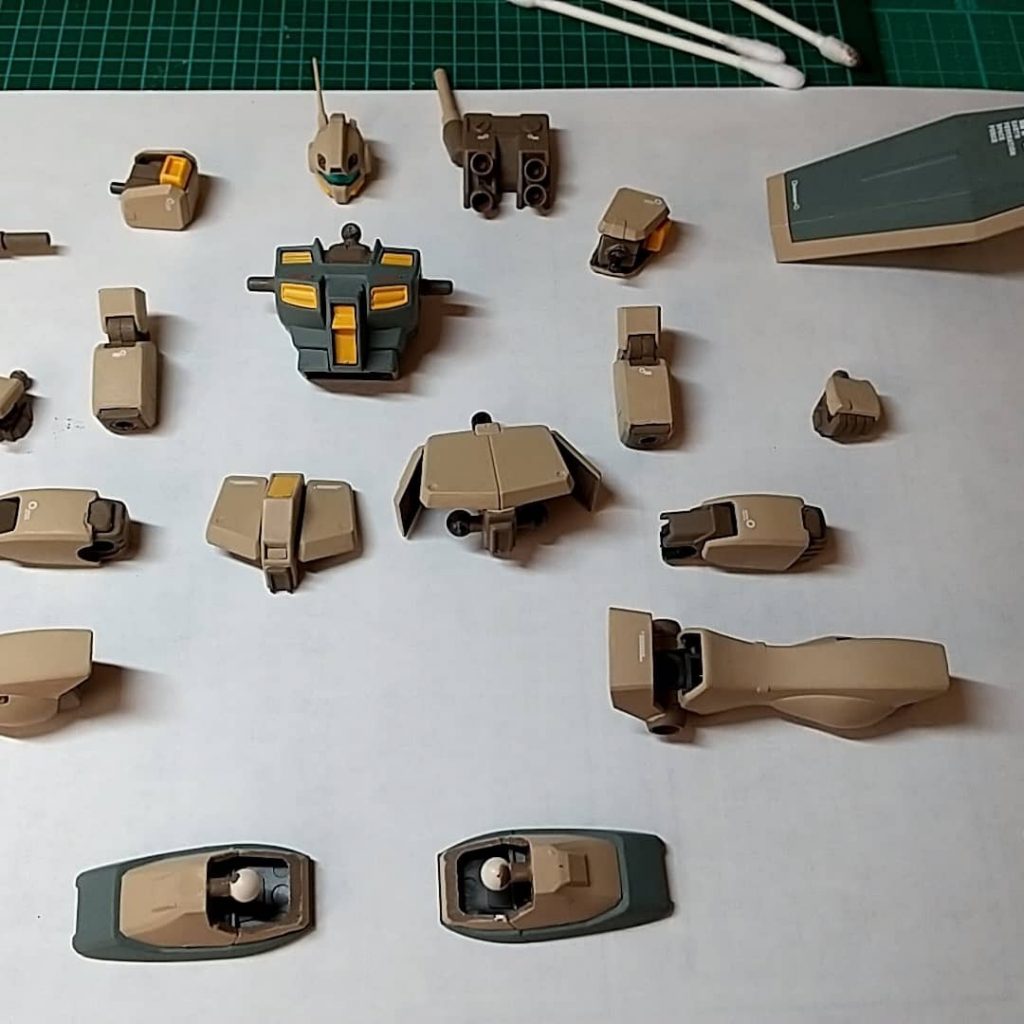 下塗り(筆塗り)。