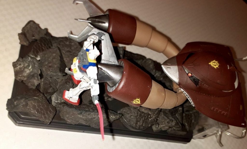 前回制作した、グラブロと…また…電飾コード見えてる…