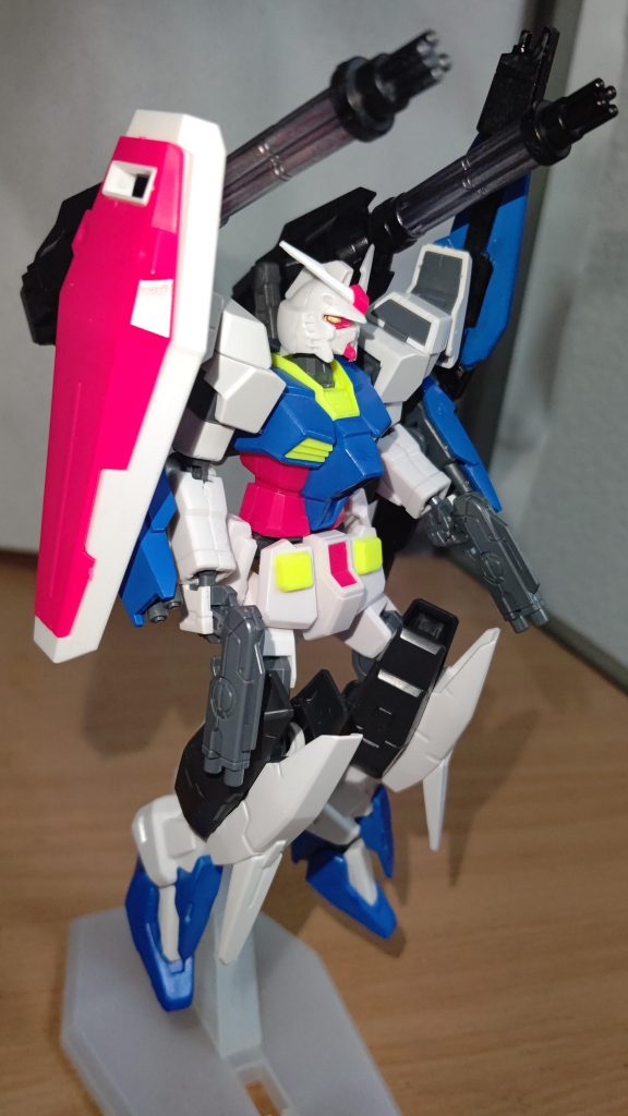 ガトリングバインダーガトリング及び機動力向上のためのブースターを兼ねた武装。サタニクスウェポンとジムカーディガンの武装を組み合わせて作成