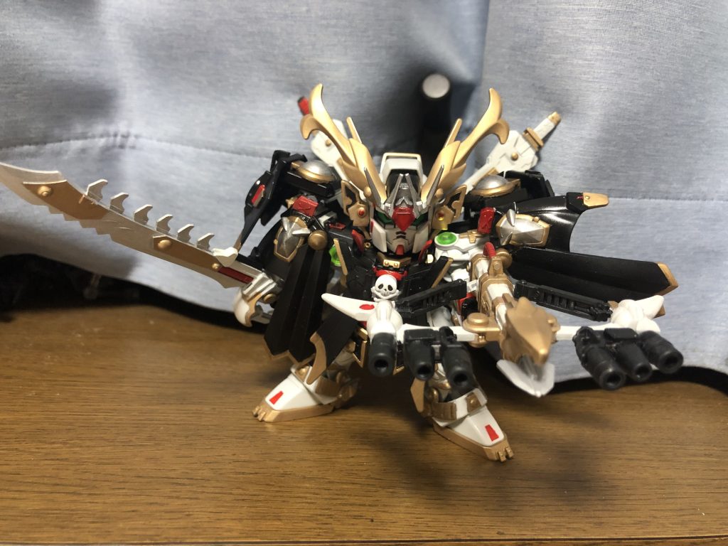 衣を装備すると、若干可動の妨げになりますが、それなり動き来ます。(⌒-⌒; )