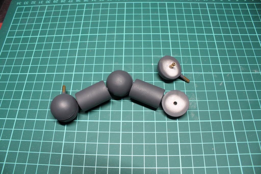 腕部アーム。球体は釣りの浮きを使っています