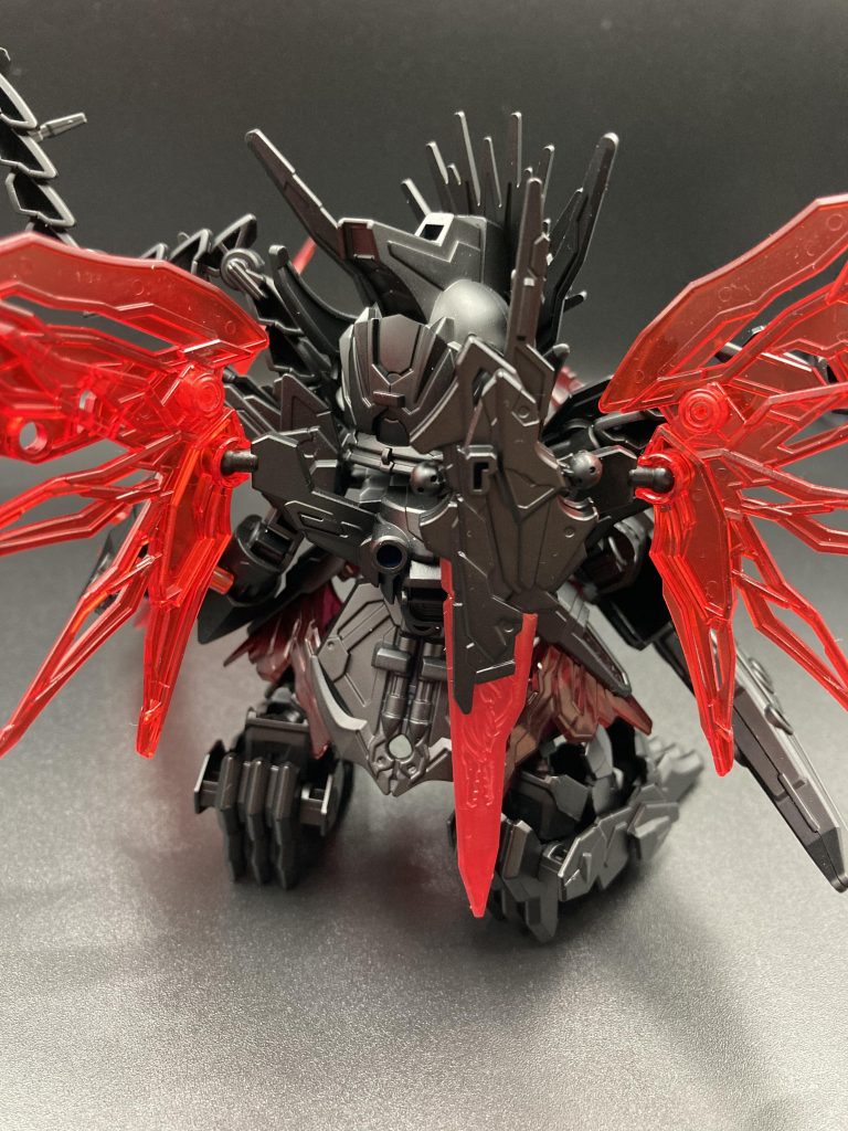 武器は背中にマウント