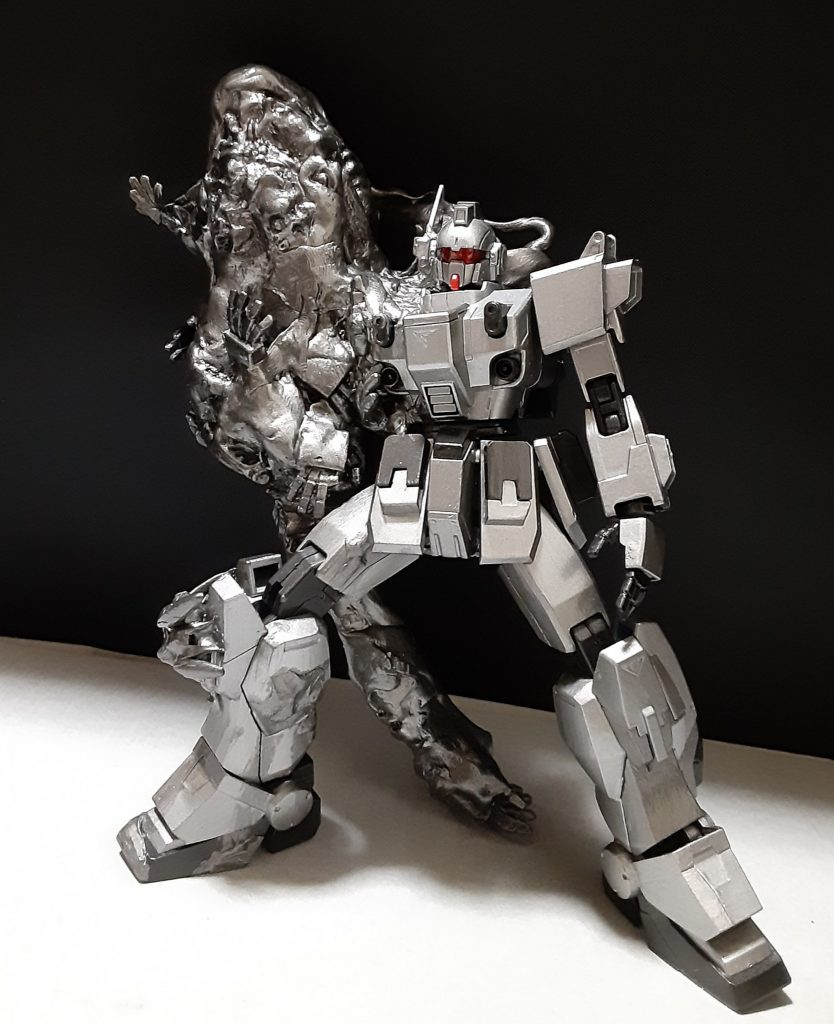 機体名「Silver:H」武装:「???、複数のMSの手」総合スペック:1.0~13.0の内、9.9と断定