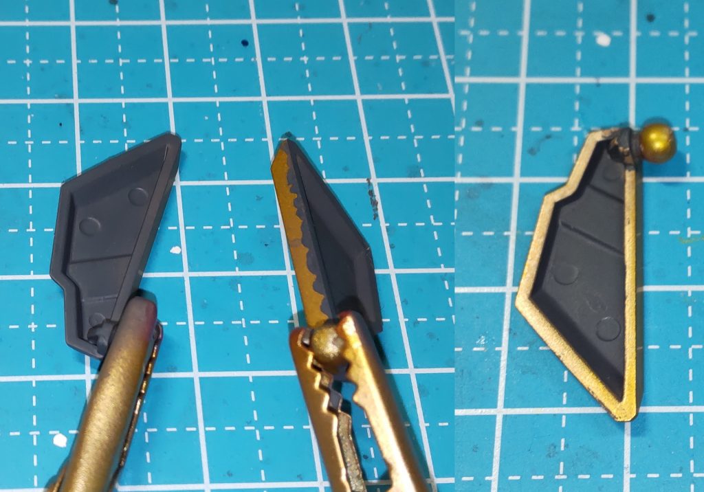 こんな感じで吹いて、はみ出したのをあとでエナメル溶剤で拭き取ってあげれば右のような感じに出来たのですが…あんまり見えないんですよね、腰アーマー裏(笑)