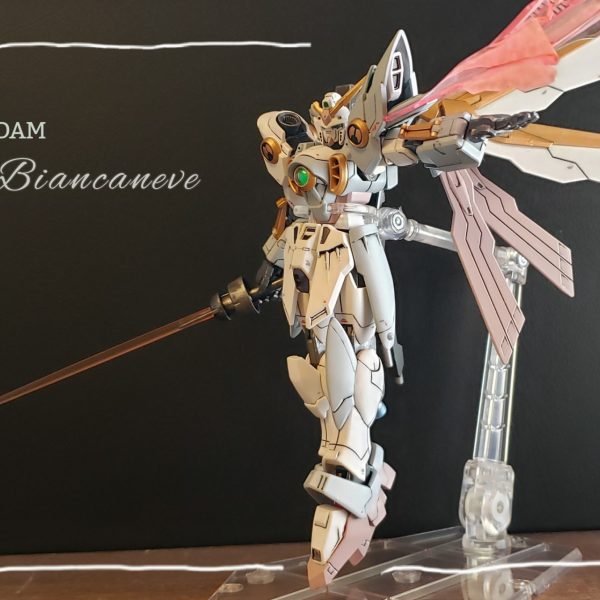 HGウイングガンダムフェニーチェ ビアンカネーヴェ