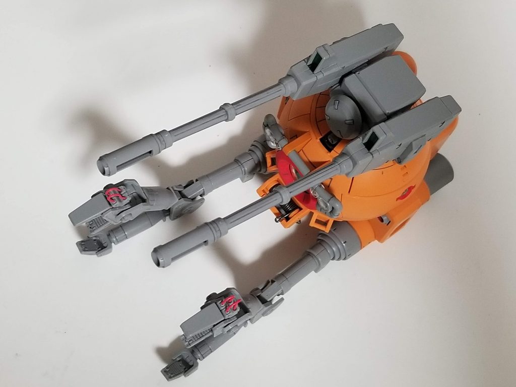 上から。キットの性質上？目立つアクションポーズが取れませんね(笑)だがしかし…なんのことか気になってくれた方は↓をポチッと。まだだ、まだおわらんよ…そしてそして、全体の製作記事は↓こちら。MGボール製作記