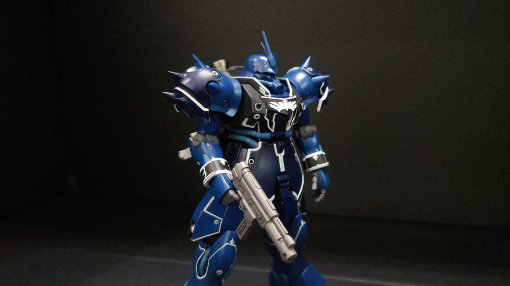 少しずつ違うところを設定画とにらめっこで