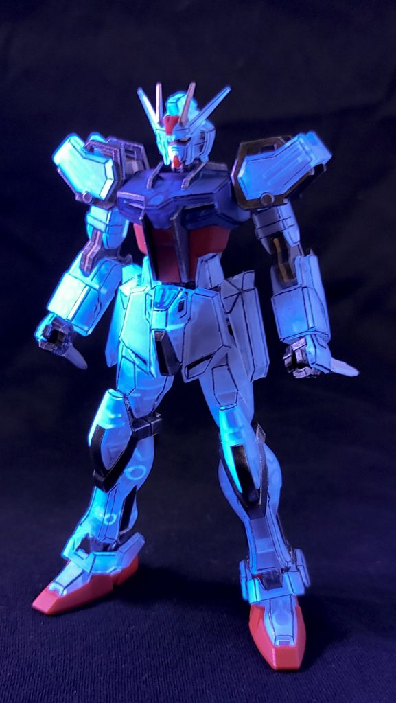 元からクリアパーツは光るらしく、光らせるとこうなりました。