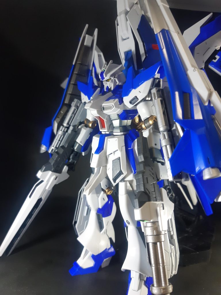 ポロリしまくるのでポーズの写真はありませんが、広いスペースでファンネルやレヴを浮かせて撮影できたら楽しそうですね。以上、Hi-νヴレイブ Over LEVでした。最後までご覧いただきありがとうございました。