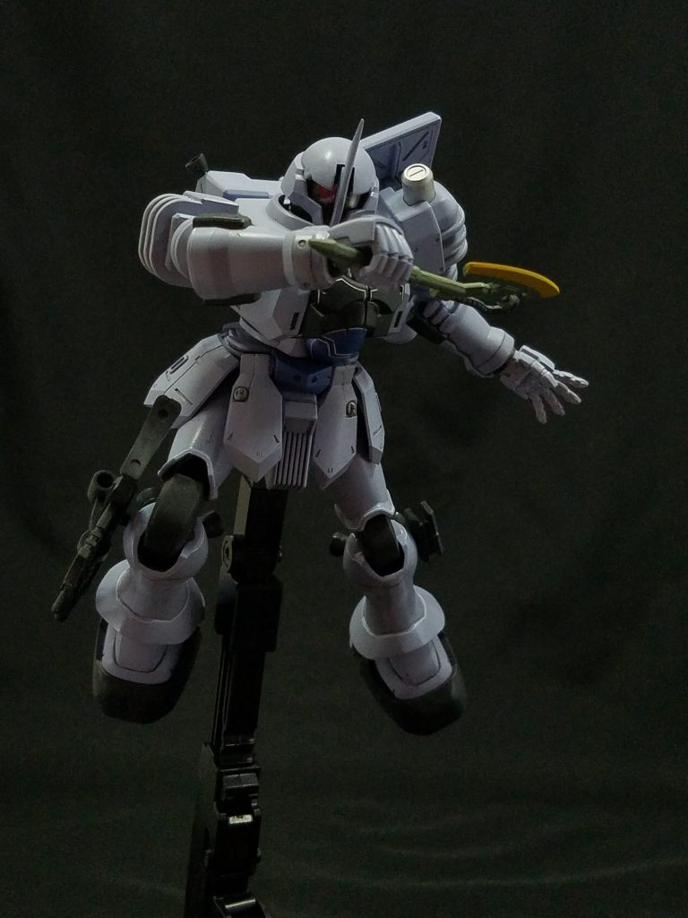 ヒートホークを装備。ザク・マシンガンもちゃんとマウント可能。