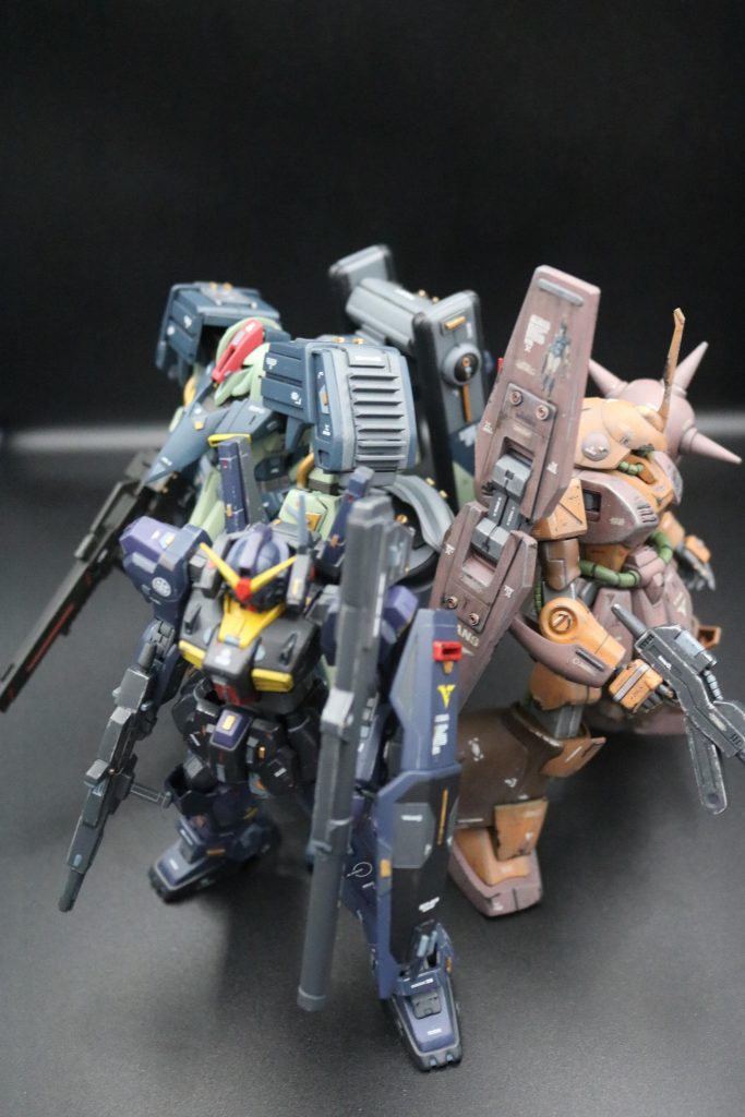 ゼットコンに参加したマラサイ、ギャプランを加えて、ティターンズチーム。悪そうな三人組(^^)