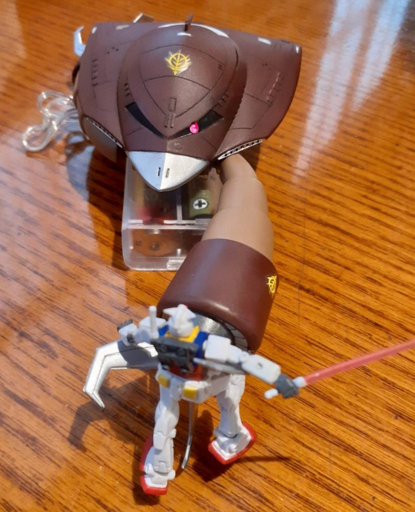 電池見えてる…ガンダムは…ガンコレで…