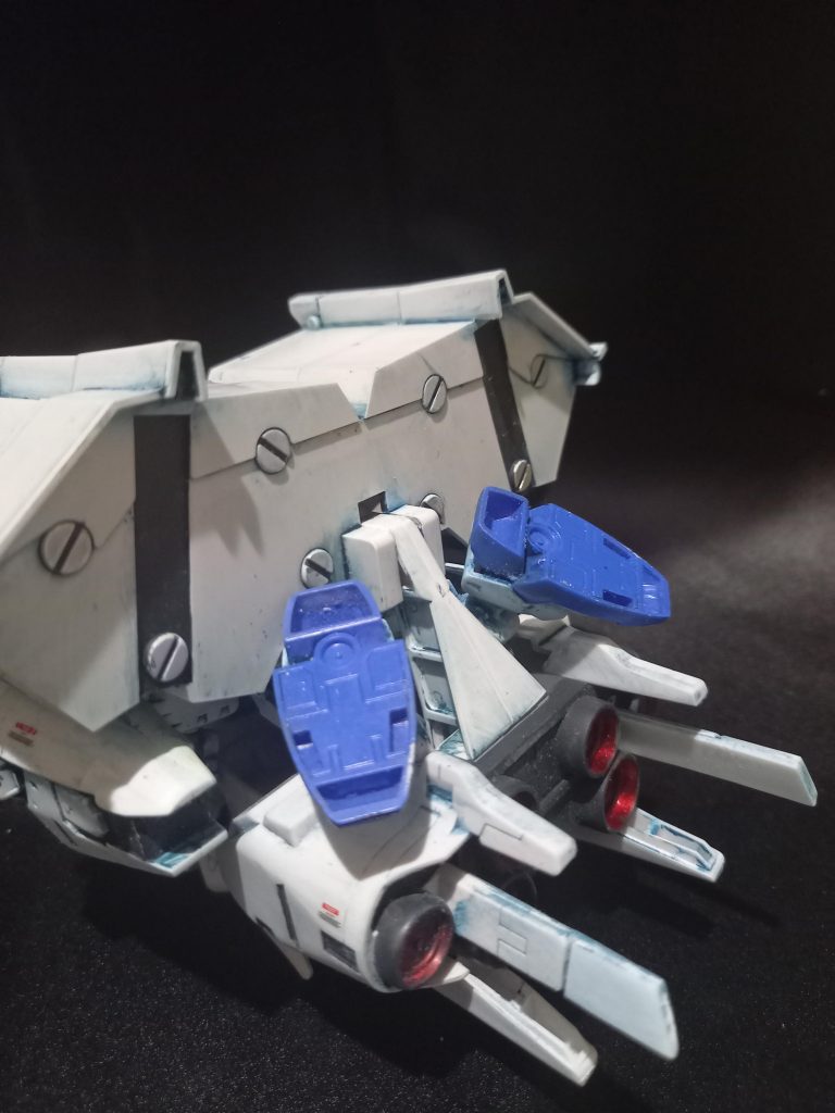 足は劉備ユニコーンとのミキシングなので間接追加　延長です。収納時ははみ出すのは愛嬌。