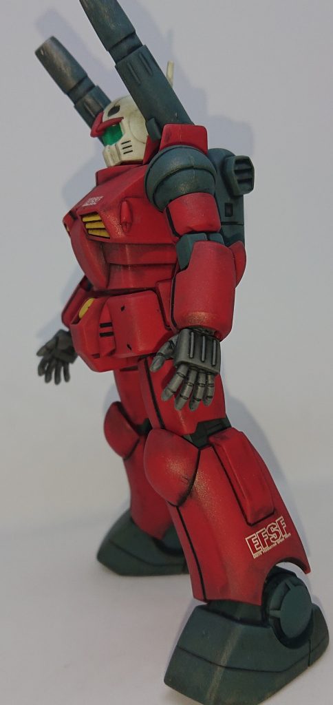 デカールは控え目に貼りました。