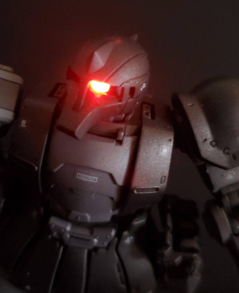 モノアイはミライトで発光させてます。