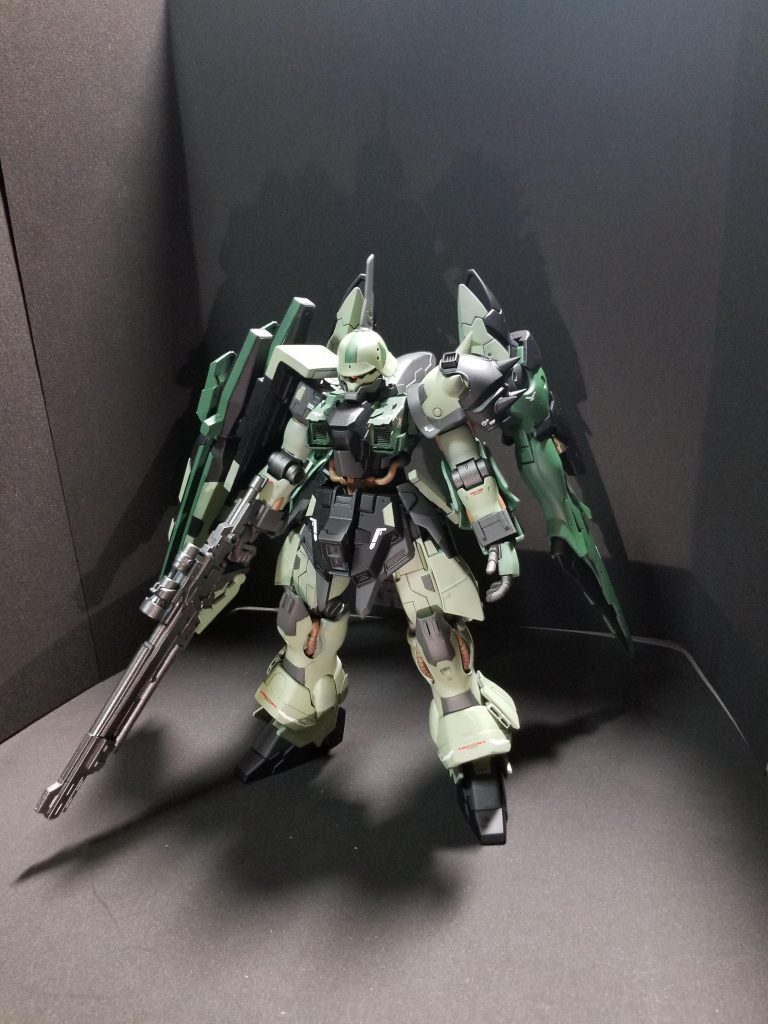 正面高機動型パックです。バックパックにはエルドラブルートの足を主で使っています。