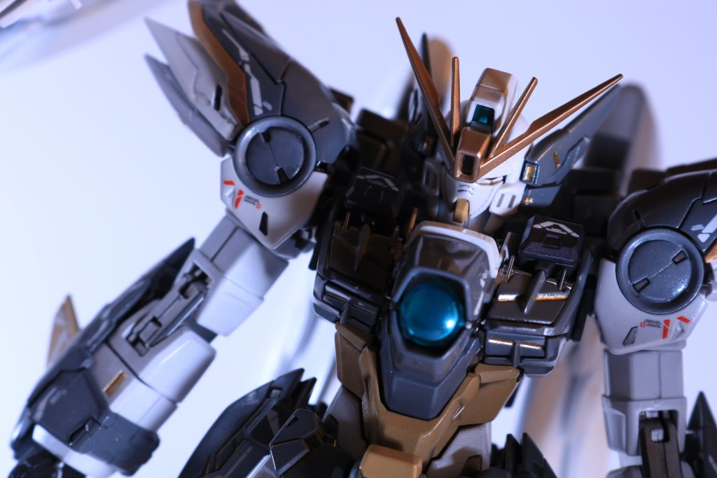 初めて光沢仕上げで製作しましたが、手間取ったところがたくさんありました。でも、光沢の美しさに次も光沢で作りたくなってきます。