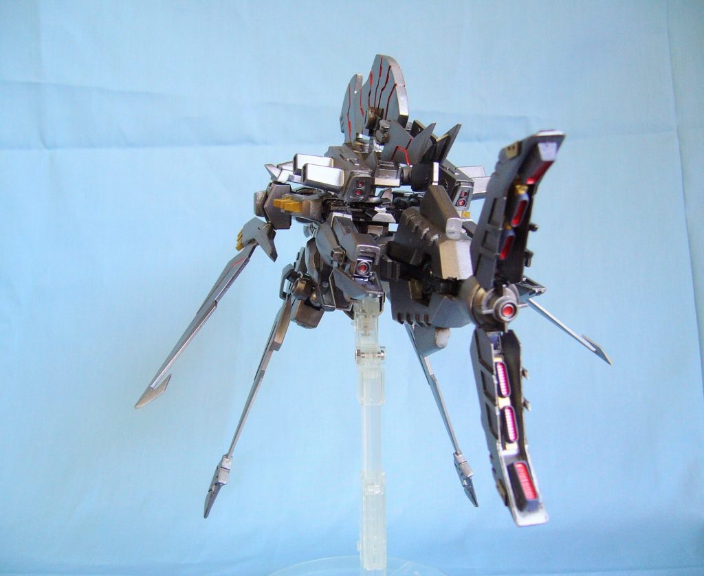 昔から、お魚(主にフォルム)が大好きでして。ガンダム×お魚。好きなものの合い掛けは果たして美味しくなるのか?という実験的なものもあり、アクションを起こした作品でした。初代、Gダ◯イアスと呼んでます。wあの当時のオラザクに応募した作品でもあったっけ(*´ω`*)