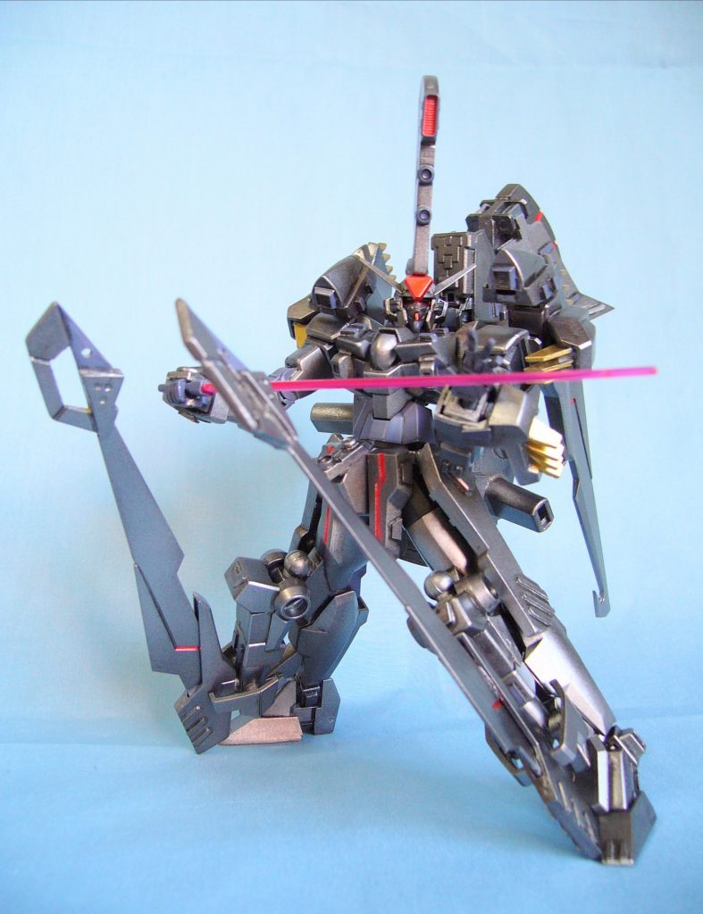 ビームサーベル抜刀。