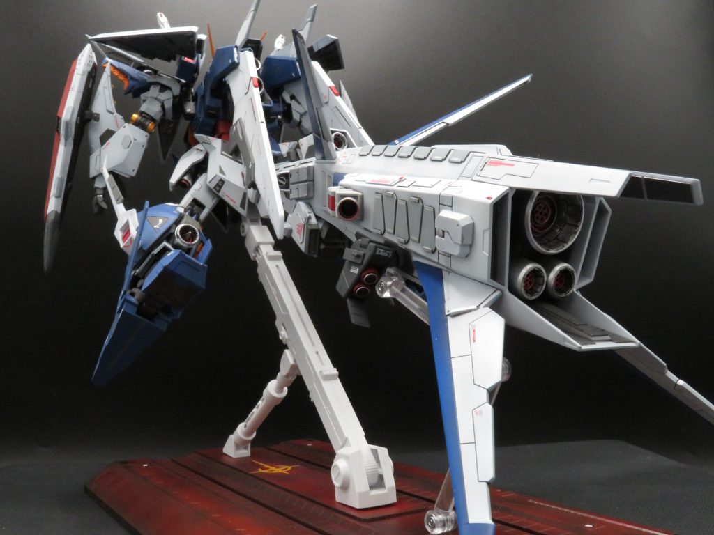 ギャプランブースターをミサイルポッドに改造しています