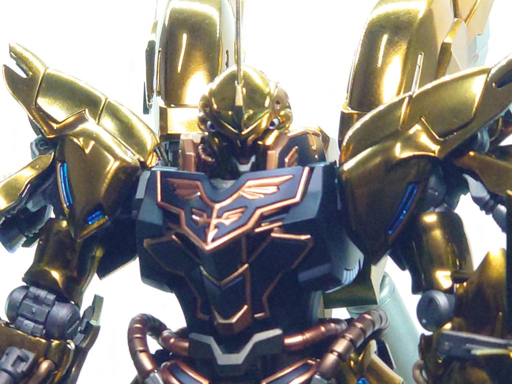 と言う訳で!百式をイメージしたシナンジュでした。クワトロの再来が乗ってる………イメージ?塗装技術不足を痛感しましたが…個人的には満足かな最後まで見ていただきありがとうございます練習してもっとミラー感出せるよう精進いたします!