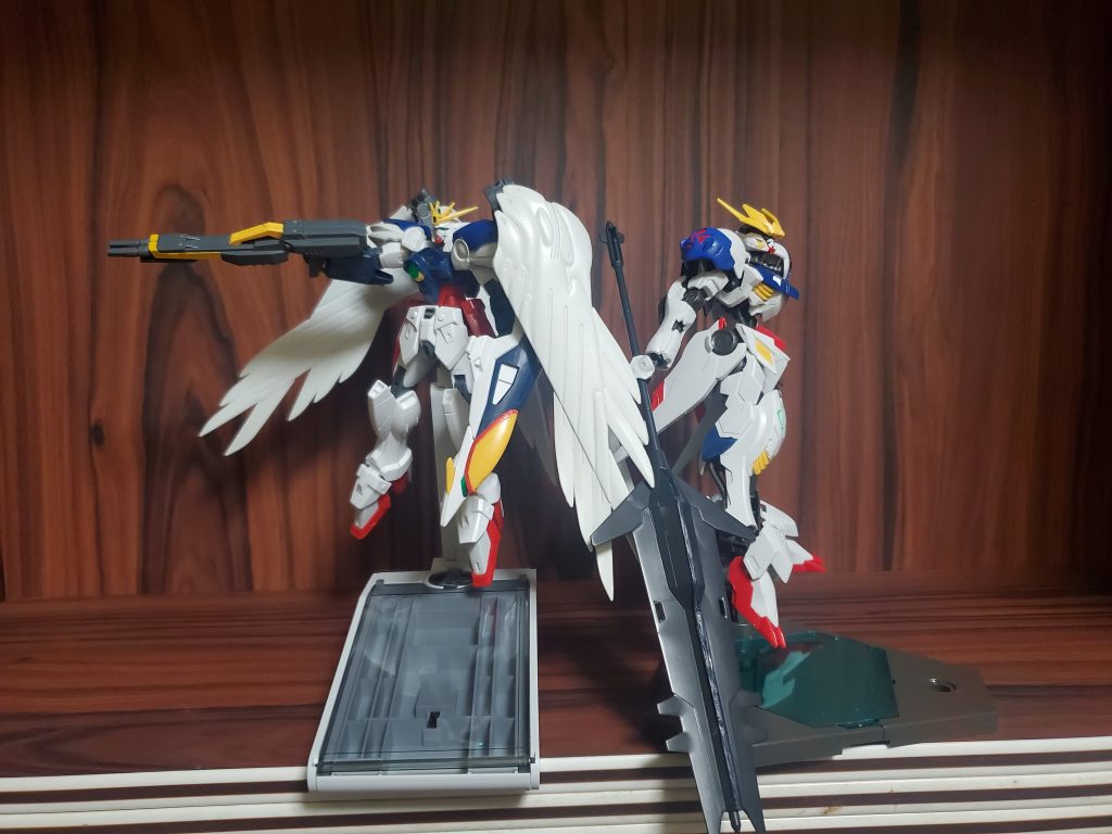 やっぱり共闘の方が様になってるね。 余談ですが一応実機バトルとゲームバトルをそれぞれイメージしていたのでそれぞれGPベースとダイバーギアをそれぞれ台座に選びました。 というわけでガンダムバルバトスルクスでした。 王叡知の次回作にも期待していただけると嬉しいです。