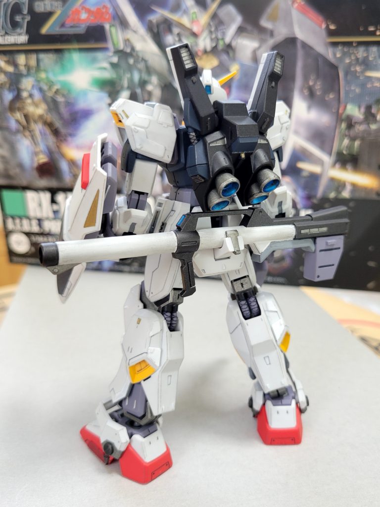 背面。パステルシャドウ的なのを、やってみてたんですが、全然わかりませんね～。ガクッ！