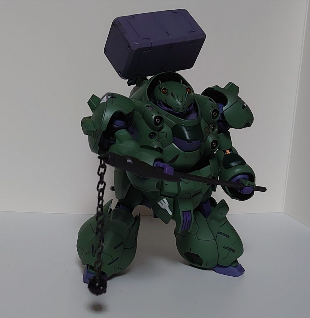 切り離すだけでチェーンになっちゃうスゴい武器でした。デカールワークが下手過ぎてフォークマークは結局手塗り。