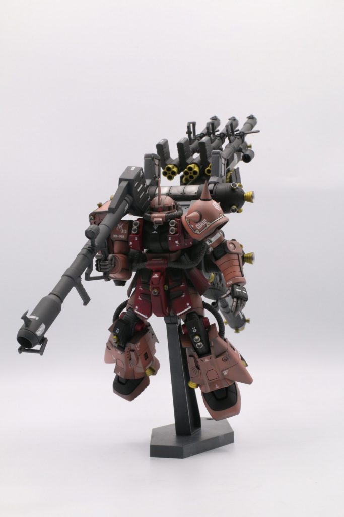 デカールはRBコーションデカール①②ガンダムデカール　RGシャア専用機ザクを使用しました！