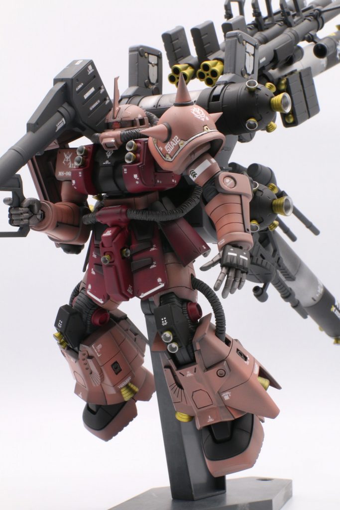 バーニアは全55個すべて、内側をシルバーに外側をゴールドに塗り分けました