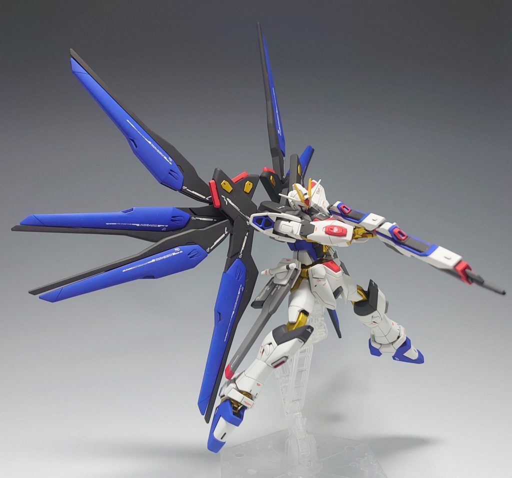 連結ロングレンジライフル。いつものアングルは見慣れてるため少し違うアングルで撮影。